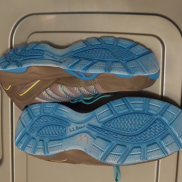 NWOT-  Adventure Sneakers L.L. Bean- the bottom looks used but isnt - Picture 6 of 6